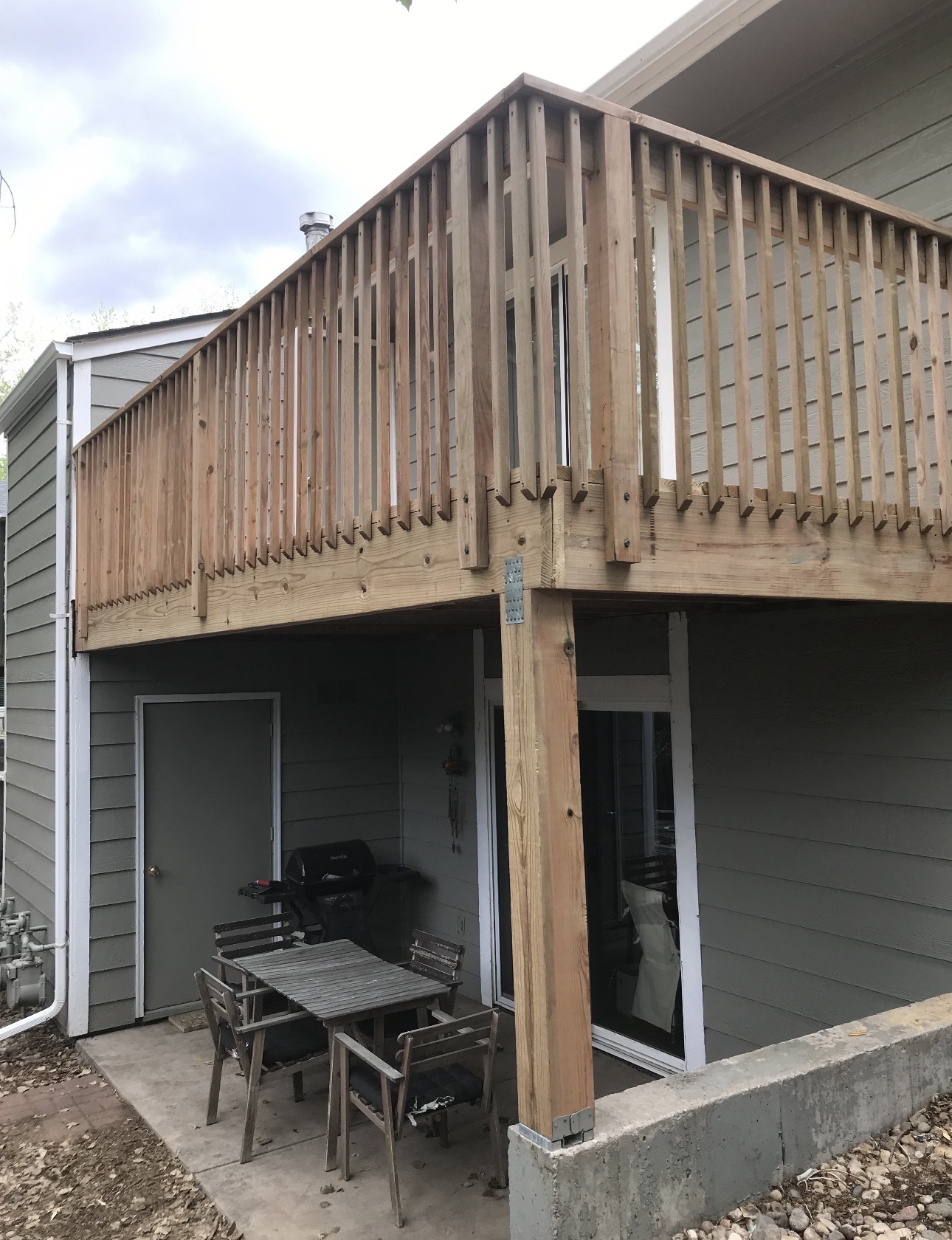 New wood deck and railing